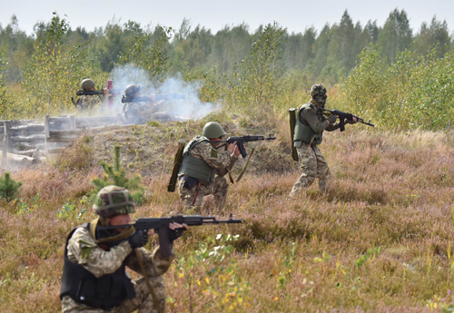Ukraine thông báo nhận vũ khí từ NATO 